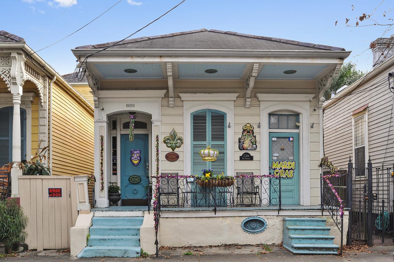 La Dauphine Bed And Breakfast New Orleans Exterior photo